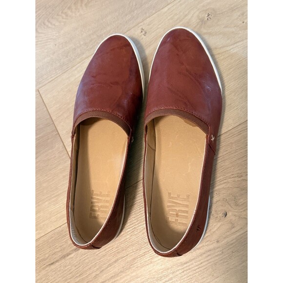 FRYE Melanie Women’s Slip-On Oyster Leather Sneaker Brick Red Flat Ballet Shoe 8 - Picture 6 of 9